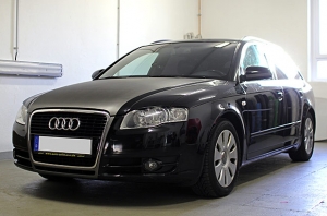 Audi A4 Avant Carbon Teilfolierung