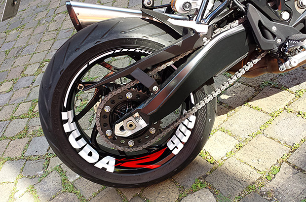 Motorrad Nuda 900 Teilfolierung